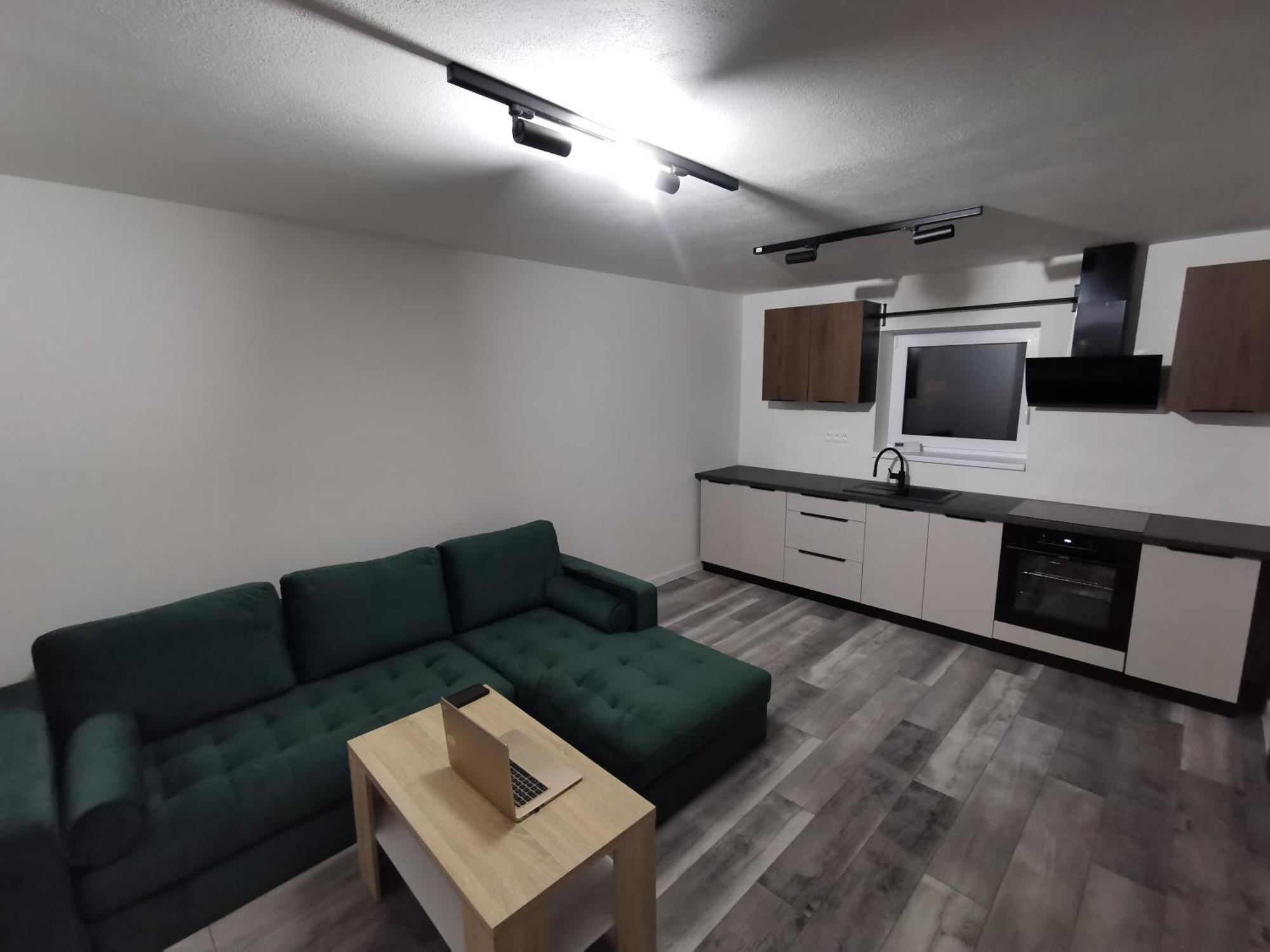 Nu Skool Apartments Liptovský Mikuláš Exteriör bild